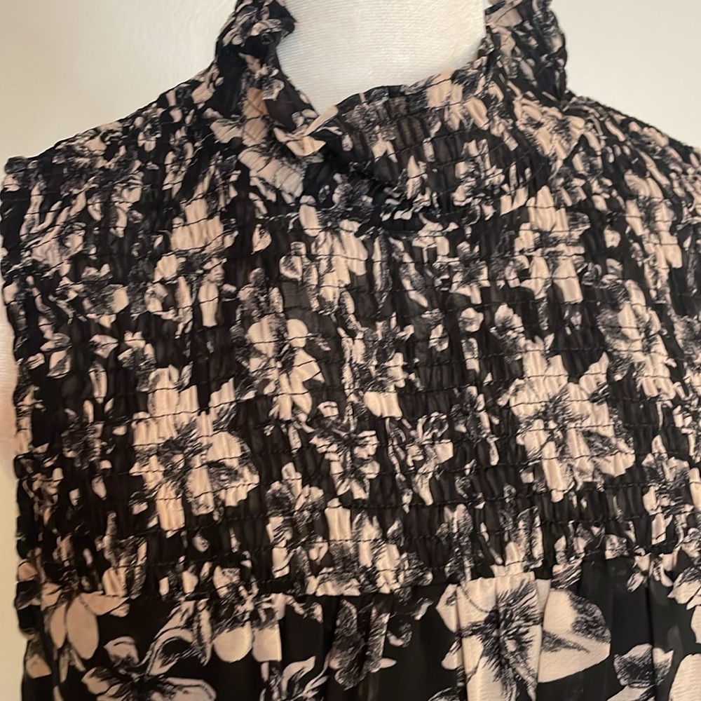 [Just Taylor] Black/Lavender Floral Dress - Size 6 - Picture 2 of 5
